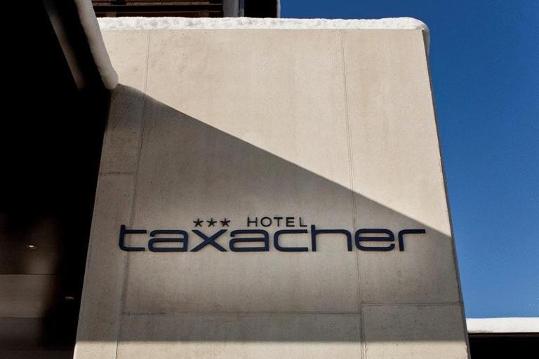 Hotel Taxacher เคิร์ชแบร์ก อิน ทิโรล ภายนอก รูปภาพ